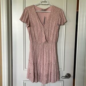 Cute summer dress. Light pink. Size Medium